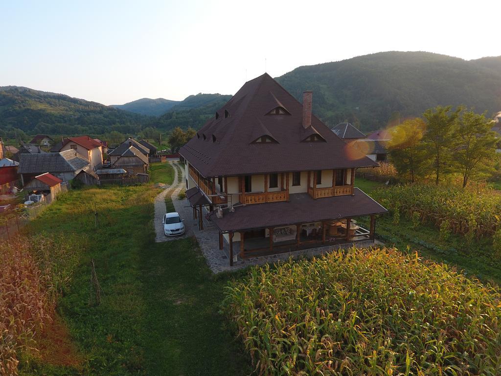Pensiunea Sanziene Strîmtura Buitenkant foto